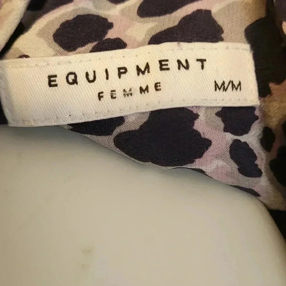 Equipment Essential Long Sleeve Animal Leopard Print Silk Button Down Blouse(M) - Picture 9 of 10